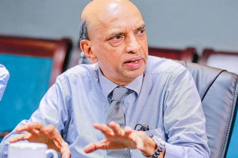 රනිල්ගේ උපදේශක චරිත රත්වත්තේ අල්ලස් කොමිසමෙන් අත්අඩංගුවට