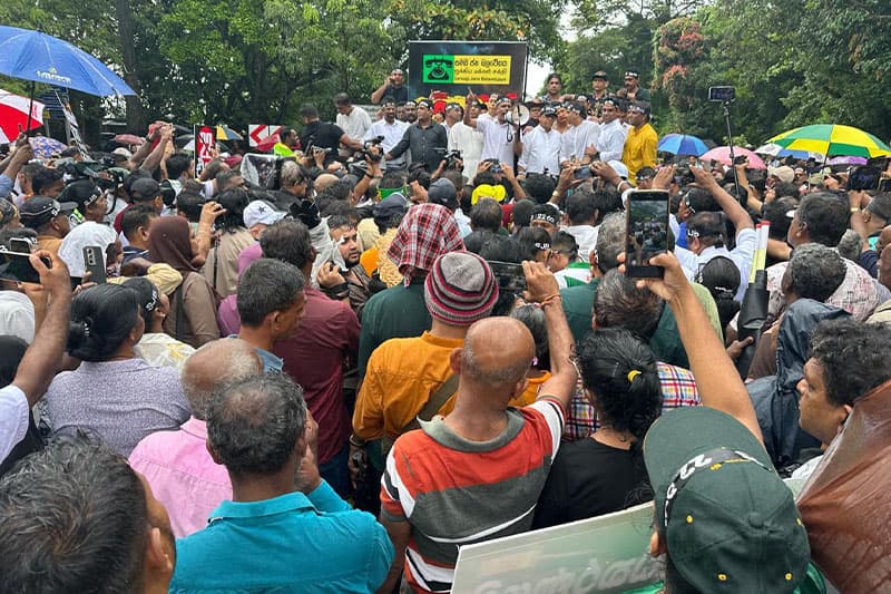 22 වැනි සංශෝධනයට එරෙහිව පොල්දූවේදී සජබෙන් දැවැන්ත විරෝධතාවක් (වීඩියෝ)