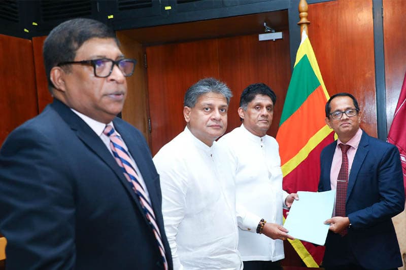 අර්බුදයක මුල පුරන උපරිමාධිකරණ පුරප්පාඩු: විපක්ෂය කථානායකවරයා මැදිහත් කරගනී