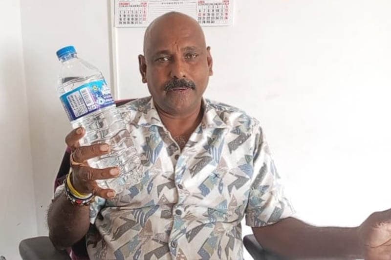 පානිය ජල බෝතල් තුළ වැඩි හරියක් ඇත්තේ මැරුණු ජලයයි !