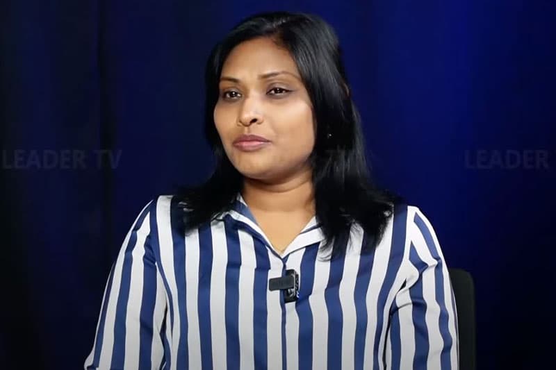 මගේ කවිවලට මාතෘකා නොදැමීම පිළිබඳව මම දැන් සතුටු වෙනවා - උදයංගනී සමරවීර (වීඩියෝ)
