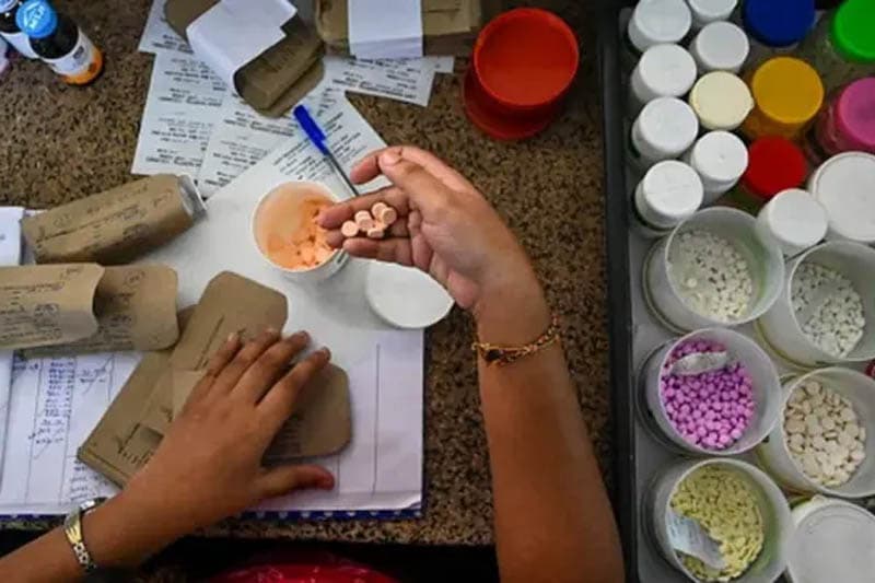 බෙහෙත් ප්රශ්නය ආයෙත් කරලියට ඇවිත්... | Saroj Pathirana