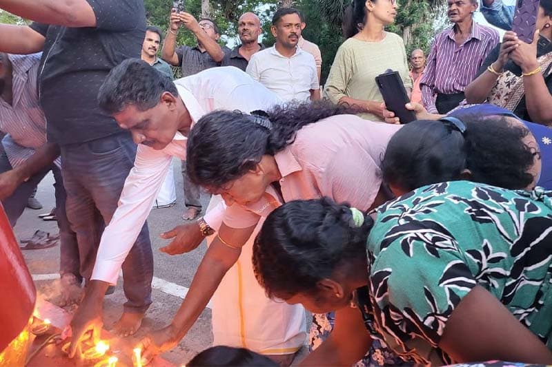 නැගෙනහිර සමූහ මිනීවලක් කැණීම සඳහා පොලිසියට විස්තර බාරදෙයි