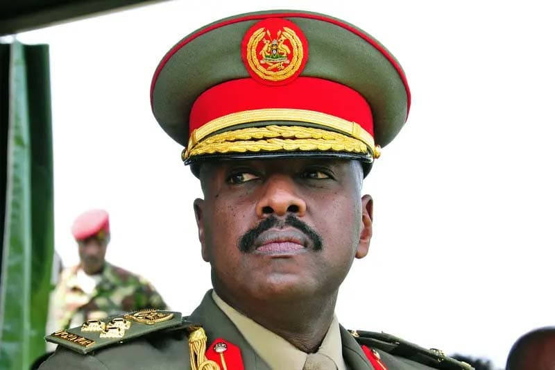 බිලියනයක් සල්ලි සහ ලස්සනම තරුණිය ඉල්ලා උගණ්ඩා හමුදා ප්රධානියාගෙන් තුර්කියට තර්ජනයක්