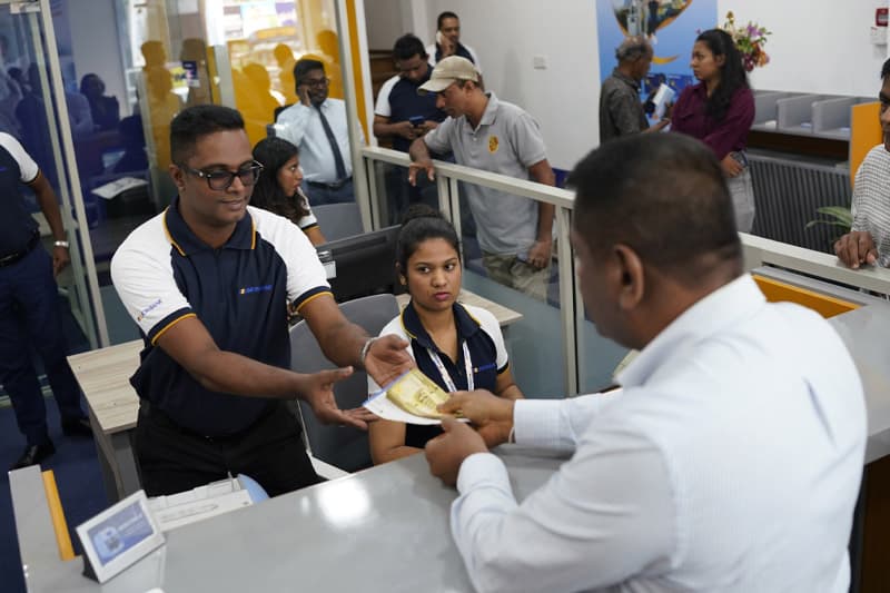 යූනියන් බැංකුවේ හොරණ ශාඛාව නවීන පහසුකම් සමඟින් අලුත් වෙයි: පාරිභෝගිකයන්ට ‘ප්රිමියම්’ අත්දැකීමක්