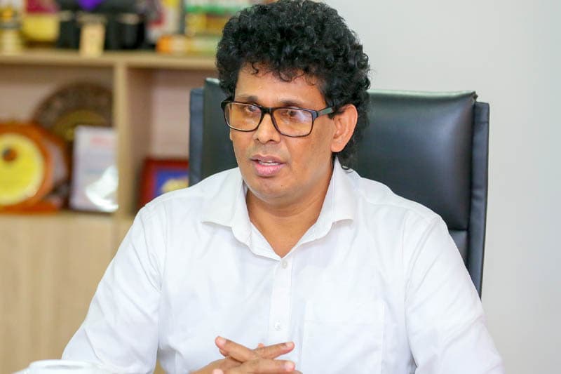 කෙළව ගන්නව කෙළව ගැනිල්ලක් ආයෙ ලොවෙත් නැතිවෙන්න | Uvindu Kurukulasuriya
