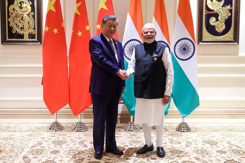 මෝදිගෙන් විශේෂ විමසීමක්; BRICS සමුළුව අතරතුර චීන ජනාධිපතිවරයා රාත්රී භෝජන සංග්රහය මගහරියි