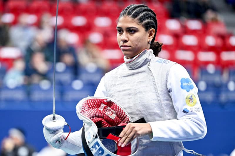 පෙම්වතා සිපගැනීම නිසා ක්රීඩිකාවගේ සිරුරේ තහනම් මත්ද්රව්ය