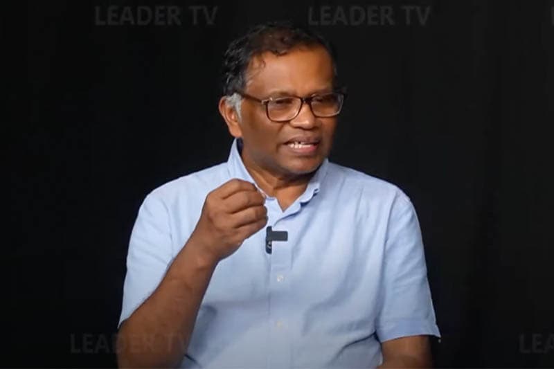 මට වීරයෙක් වෙන්න වුවමනා නෑ - ගාමිණී මුතුකුමාරණ (විඩියෝ)