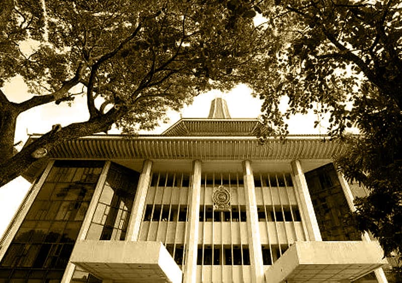 ශ්රී ලංකාවේ ආණ්ඩු ශ්රේෂ්ඨාධිකරණයේ නියෝගවලට පයින් ගැසූ අවස්ථා 6ක්