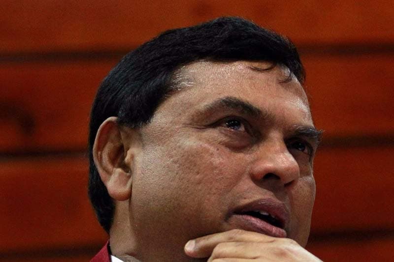 බැසිල් රෝහණ සහ නලින් ද සිල්වාගේ ජාතිකත්ව මීටරය - (එරන්ද ගිනිගේ)