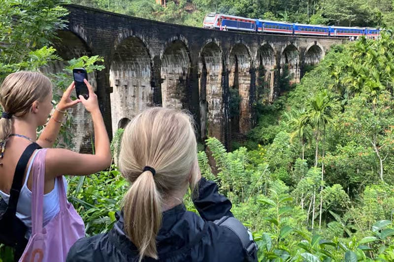 ආදාහන බිම් තෙක් විහිද යන නව ගෝලීය සංචාරක ව්යාපාරය: සුන්දරත්වය අභිබවන නව ප්රවණතා