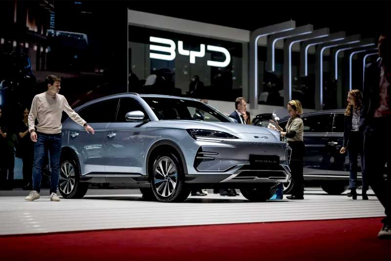 BYD සමාගම ඉලෙක්ට්රික් වාහන අලෙවියෙන් Tesla අභිබවා යයි