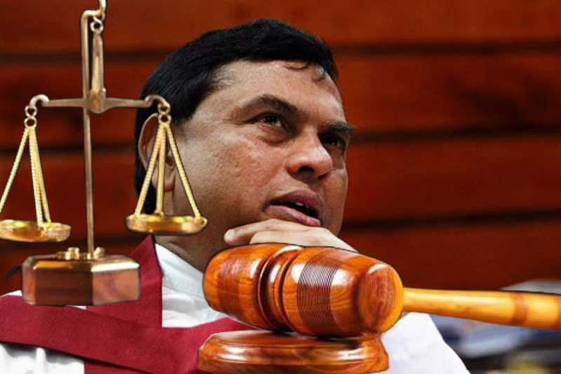 බැසිල් රාජපක්ෂට නැවතත් වරෙන්තු: විදේශ ගමන් තහනමකුත් පනවයි!