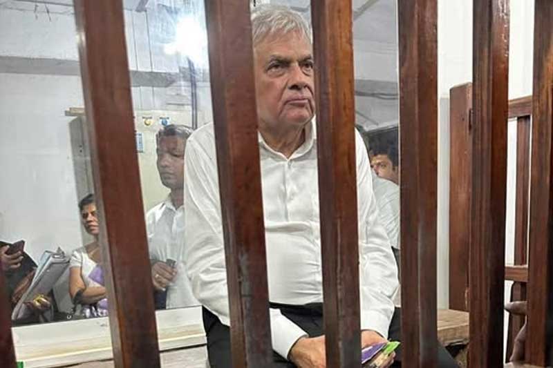 තනි ධමනි නාකි සොම්බි කජු සීයා වෙනුවෙන් මා පෙනී සිටින්නේ ඇයි? | Ajith Parakum