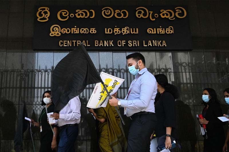 මහ බැංකු වැටුප් ප්රශ්නය හා වෘත්තීය සමිති සද්භාවය - (නීතීඥ චන්ද්රසිරි සෙනෙවිරත්න)