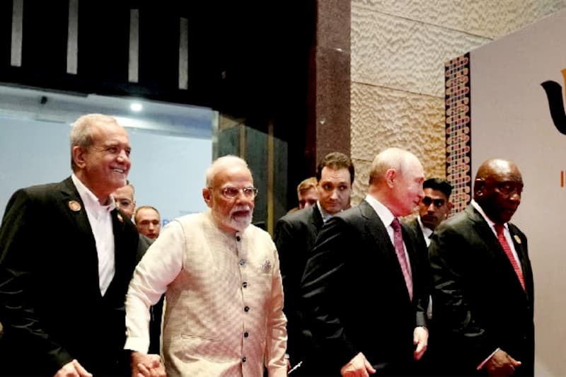 පුටින් ඉන්දියාවට: ට්රම්ප්ගේ තර්ජන මැද බ්රික්ස් නායකයෝ දිල්ලියට රැස්වෙති
