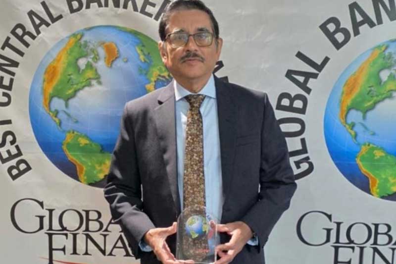 මහබැංකු අධිපතිට ජාත්යන්තර සම්මානයක්