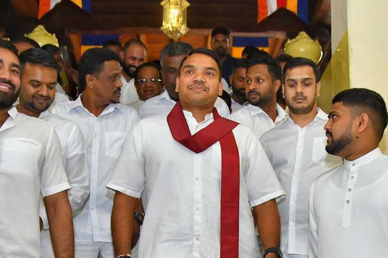 21දා රැලියට හේතුන් 21ක් ! - 'කවුරුවත් රජ කරවන්න නොවේ' - නාමල් කියයි