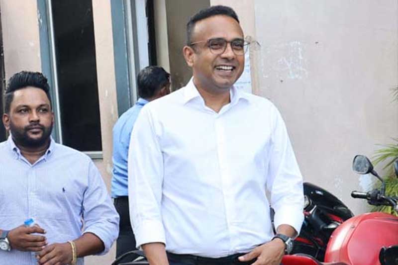 අල්ලස් කොමිසමෙන් අත්අඩංගුවට ගත් මනූෂ නානායක්කාරට ඇප