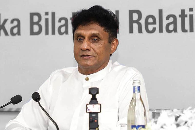 නොවැම්බර් විසි එක සහ සජිත්ගේ පාවාදිම | චන්ද්රසිරි සෙනෙවිරත්න