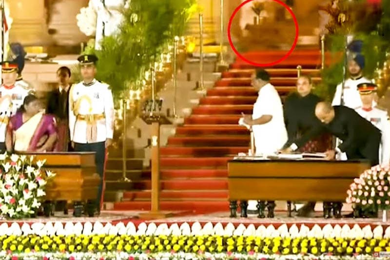 මෝදිගේ දිවුරුම් දීමේ උත්සවයේ පෙනී සිටි 'අද්භූත සත්වයා'