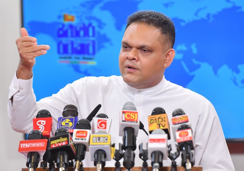 IMF දෙවැනි වාරික සාකච්ඡා ධනාත්මකයි : ආණ්ඩුව කියයි - සජිත් නැ කියයි