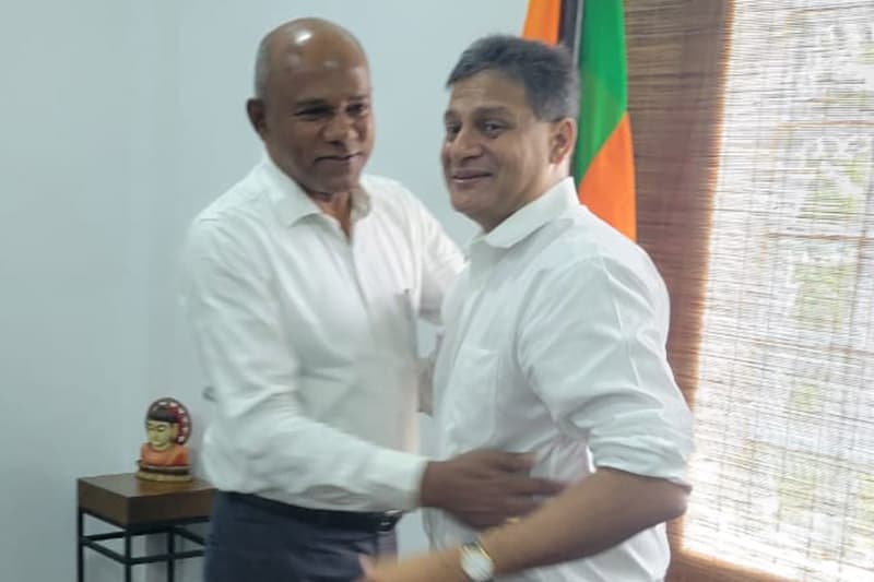 ෆොන්සේකාගේ ප්රහාරය හමුවේ දයා රත්නායක දිලිත් ලඟට පසුබසි ?