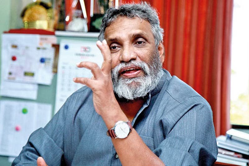'ඡන්දය නොතියා ආණ්ඩුකාරවරුන් මගින් පළාත් සභා ගෙන යාම නීති විරෝධියි' - මහින්ද දේශප්රිය