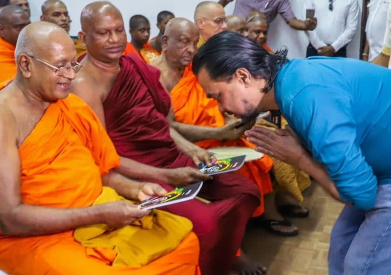 දේශප්රේමී හෙළුව හෙවත් සැඟවුණු කතාවේ සැඟවුණු කතාව -(මහිම සුජිව ගමගේ)