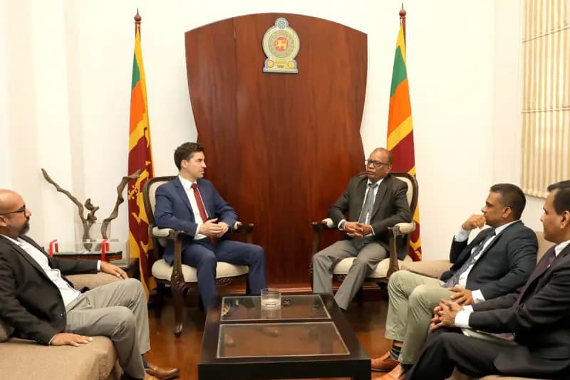 කොළඹ වරායේ අක්කර 14ක මෙගා ව්යාපෘතියක්: ලොව ප්රමුඛතම ස්විස් නැව් සමාගමෙන් දැවැන්ත ආයෝජන සැලසුමක්