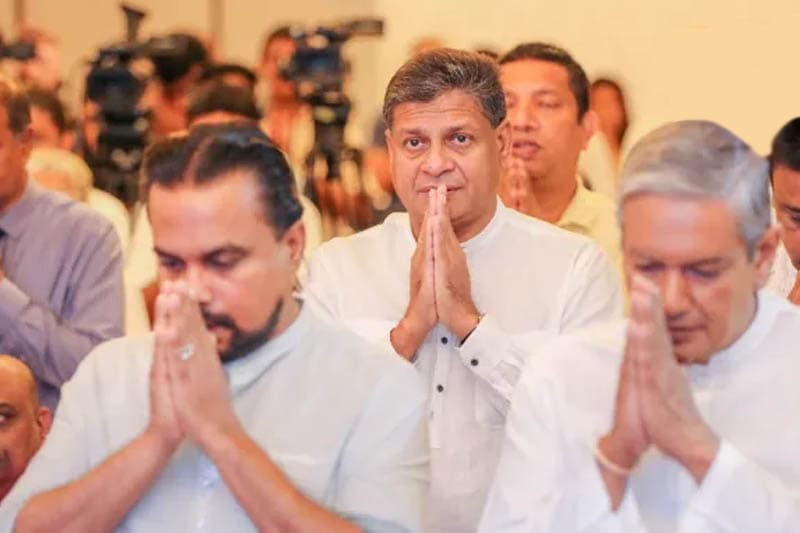 දිලිත්ගේ නැගීම - (එරන්ද ගිනිගේ)