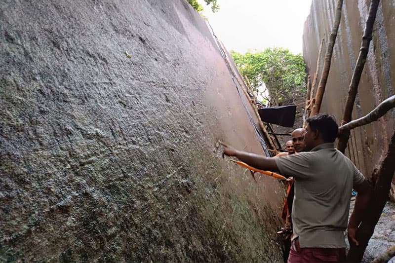 දිඹුලාගල සෙල් ලිපියෙන් සුදොවුන් රජු සෙවීමේ ඛේදවාචකය - (ඒ ජී රේණුකා දමයන්ති)