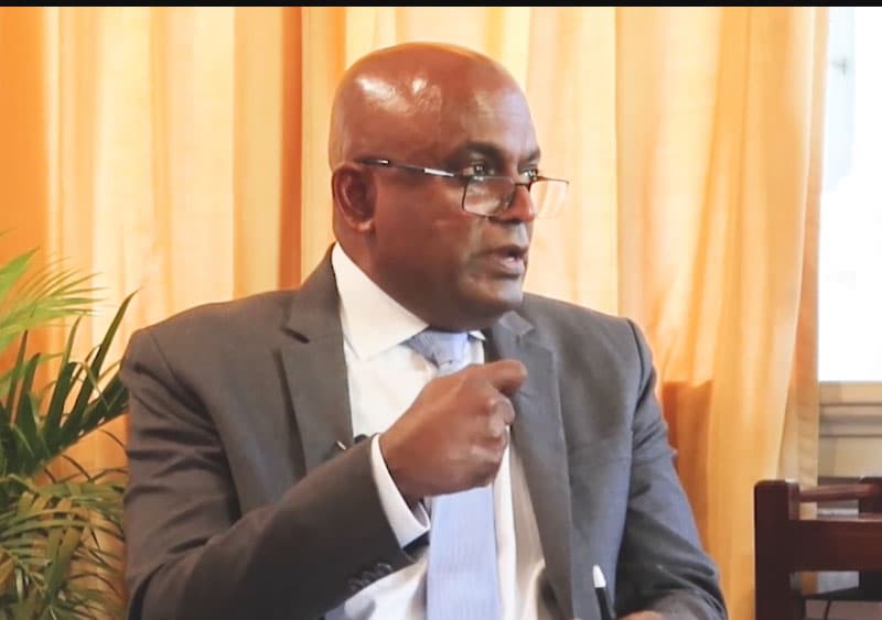 නීති අධ්යාපන ගැසට්ටුව: විදුහල්පති ගෙන් විශේෂ හෙළිදරව්වක් (වීඩියෝ)