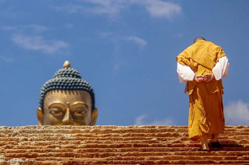 බුදුදහම සහ නලින් ද සිල්වාගේ මායාවාදය - (එරන්ද ගිනිගේ)