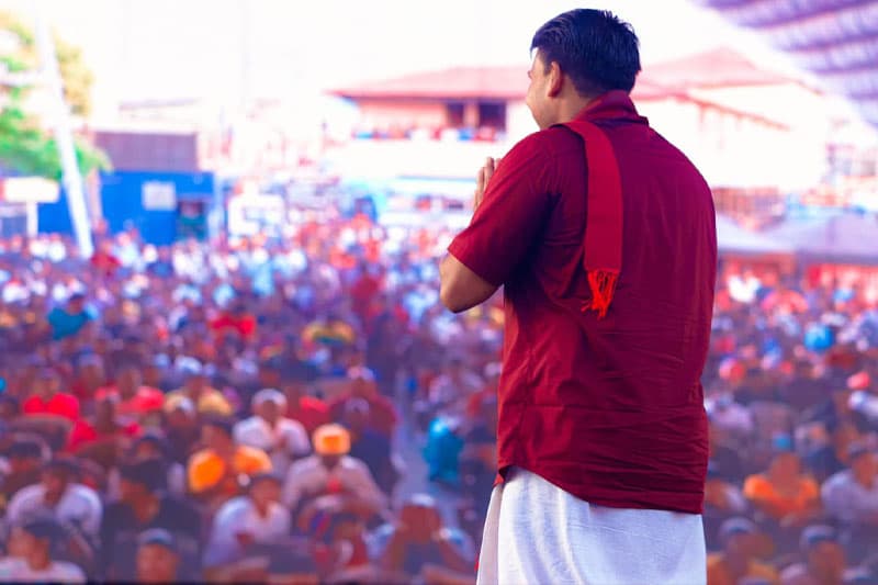 අලුත් පොහොට්ටුවක් - (එරන්ද ගිනිගේ)