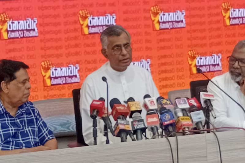 රටේ ආර්ථික කැණි මඩලට හෙණ ගහලා ! - පාඨලී චම්පික රණවක