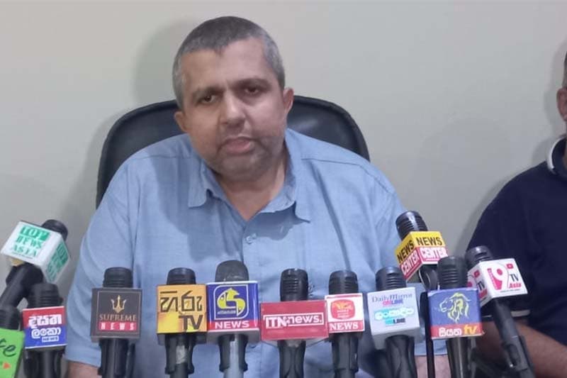 දේශීය රෙදි පිළි නිෂ්පාදකයින්ට කුඩම්මාගේ සැලකිලි ඇයි? - ෆෙරොස් අන්වර්
