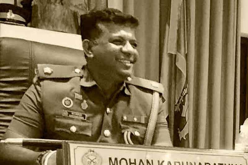 ජනපති සමාව විකුණලා? නඩු 28ක විත්තිකරුවෙක් හොරෙන් නිදහස් කළ බන්ධනාගාර ලොක්කා මහාධිකරණ කූඩුවට!