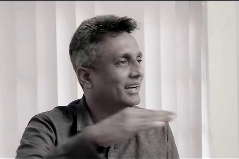 සමාජ මාධ්ය සහ සංස්කෘතික පරිහානිය: රහසිගත රාජ්ය ක්රියාකාරකම් 'මාධ්ය සංදර්ශන' වූ හැටි