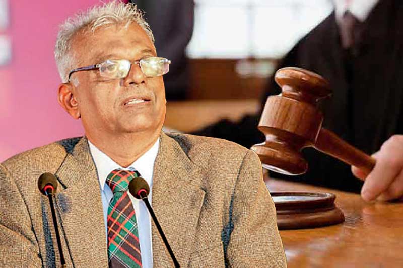මැරීන් ඩ්රයිව් අනතුර ගැන මහජන ආරක්ෂක ලේකම් රවී සෙනෙවිරත්න උසාවියේදී වරද පිළිගනී! - රුපියල් 2,500ක දඩයක්