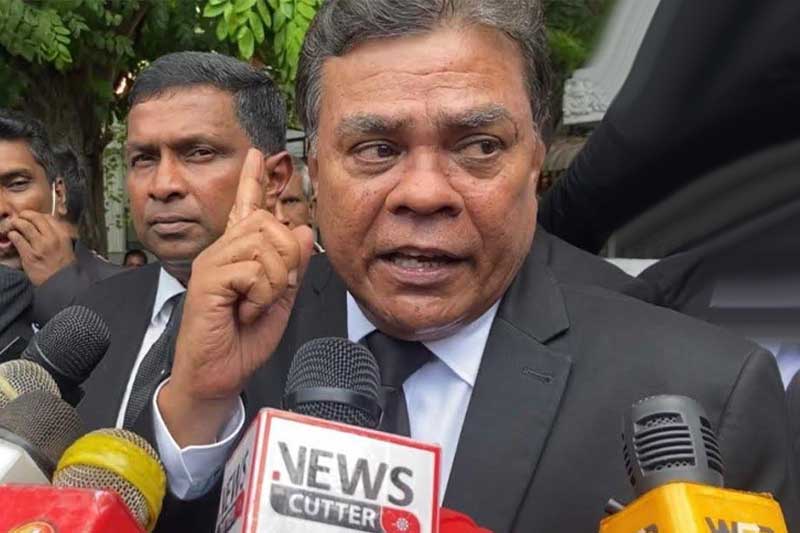 'පොලිස්පතිවරයා, නීතිඥ වන්නිනායක දඩයම් කිරීමේ සුදානමක්' ! | Shiral Lakthilaka