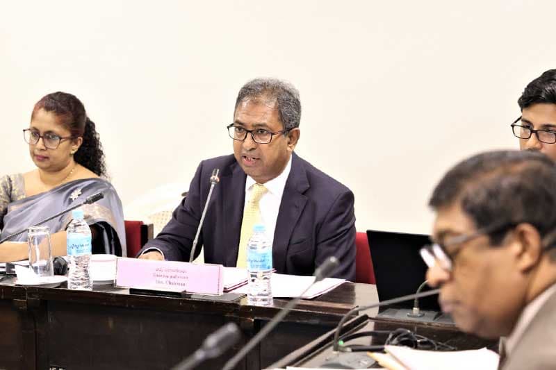 මුදල් කමිටුවෙන් මහ බැංකුවට දොස්