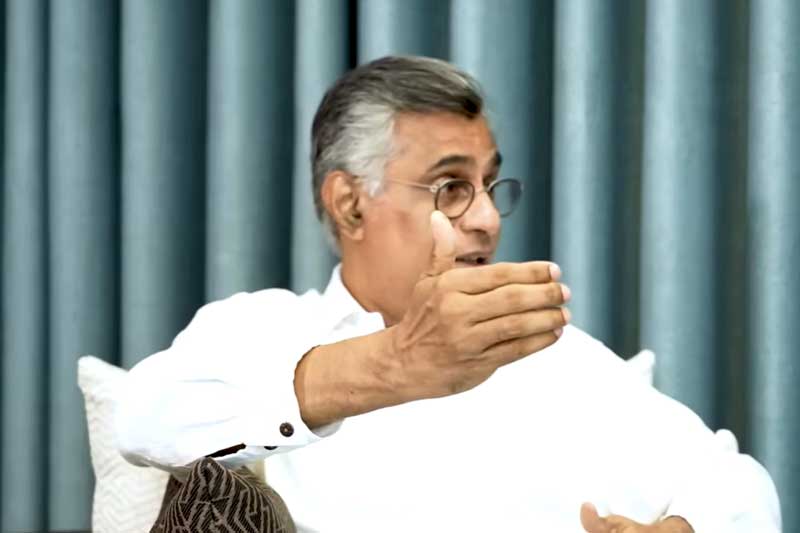 ආණ්ඩුවට වෙන්න පුලුවන් දේ චම්පික කියයි !
