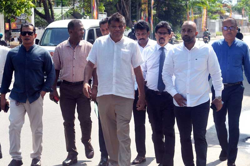 අනුර ජනාධිපතිවීමට පෙර උවිඳුට ගෙනා මුං කැවුම් ගැන සහ හරිනි අගමැතිණිය වීමට පෙර දාපු කමෙන්ටුව ගැන තව දුරටත්..
