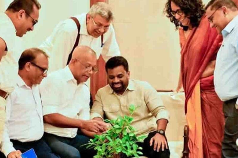 ආණ්ඩුව බ්රේක්ඩවුන්ද? සජබෙන් වැඩ්ඩෝ හයර් කරයිද? පාර්ලිමේන්තුව විසුරුවයි ද? | උපුල් ජෝශප් ප්රනාන්දුගේ ගුරුදා විග්රහය!