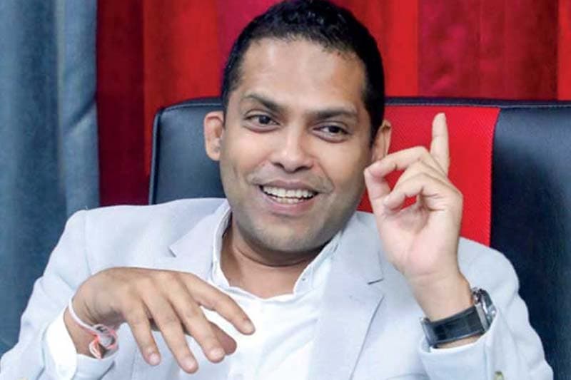 හරින්ට වඩා රැඩිකල් නීල් වර්ණකුලසූරිය - (ආචාර්ය මහේෂ් හපුගොඩ)
