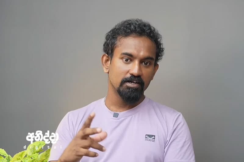 මාධ්යවේදියා සහ අලෙවිකරණ නියෝජිතයා අරමුණු දෙකක් අතර ගැටෙනවා - බිඟුන් මේනක ගමගේ (වීඩියෝ)