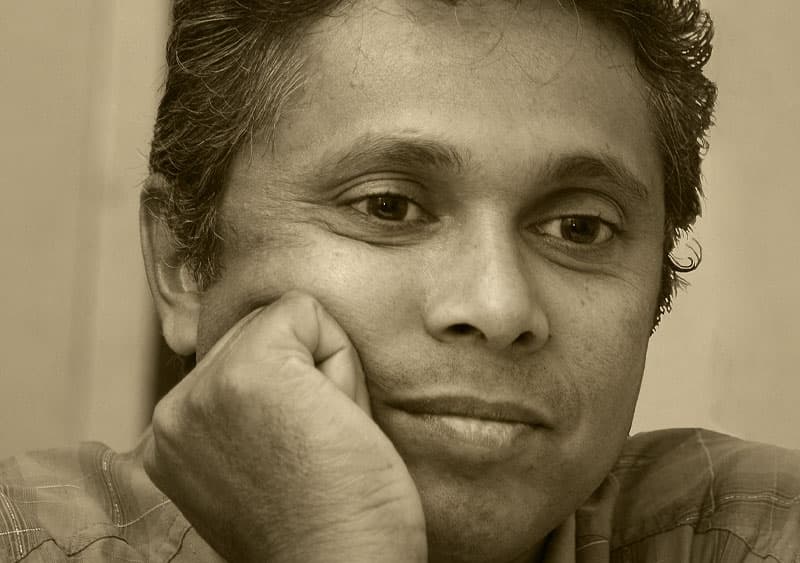 පරම්පරාවක මරණය - (එරන්ද ගිනිගේ)