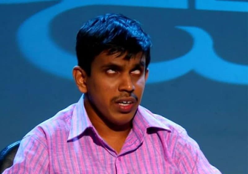 කණා සහ අන්ධයා : රජයේ තීන්දුව ගැන උපතින්ම දෑස් අන්ධ ඉන්දික තොටවත්ත කියන කතාව